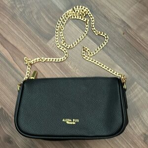 Aluda Piju crossbody bag